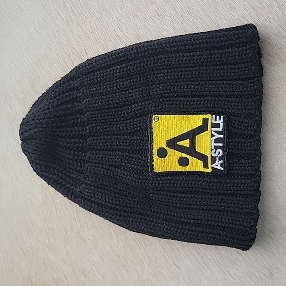 A-Style Knit Hat - Picture 1 of 3